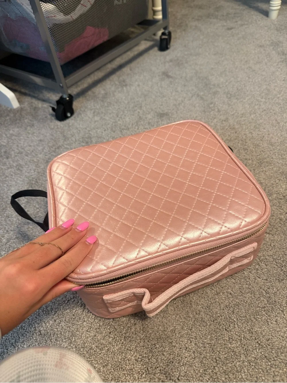 Light up LED travel make up case